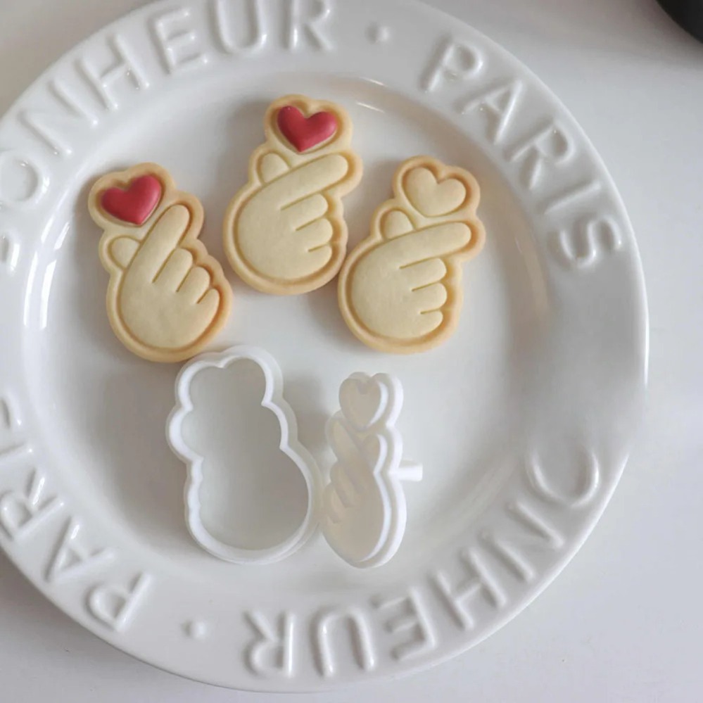 Tagliabiscotti a Forma di Gest - Baking Kitchen Diy recensione e prezzo